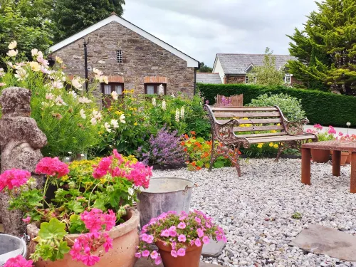 Lobhill Farmhouse Bed and Breakfast and Self Catering Accommodation Hotels in Okehampton