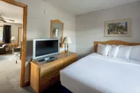 Adirondack Retreat Inn & Suites - balcony