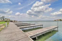 Lake LBJ Condo w/ Balcony & Shared Boat Docks - Boutique