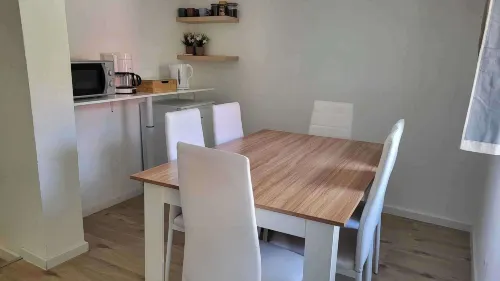 3-bed Cosy Apartment - Sleeps 7 - Homestays