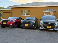 Hillview Apartments and Vehicle Rental - parcheggio