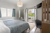 Captain's Seafront Apartments - Balkon