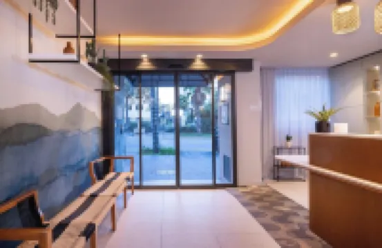 Yelo Promenade Hotel Magnan, Sonder