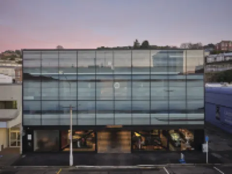 Ebb-Dunedin Hotels in 