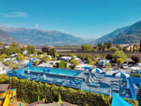 Schlosshof SÜDTIROL – Hotel & Camping Resort