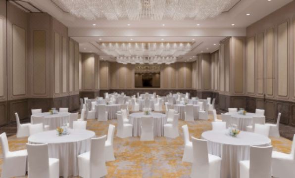 Novotel Kolkata - Hotel & Residences