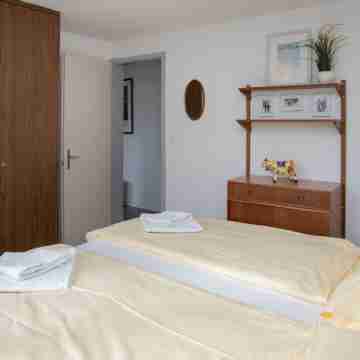 Tschingelhorn Apt. R Rooms