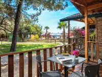 Sea Valley Lodge
