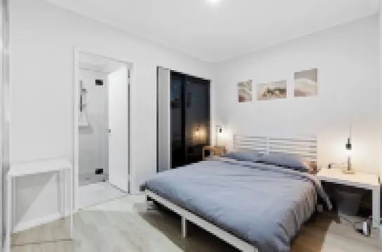 高級現代民宿 - 步行至科廷大學 - 共用廚房