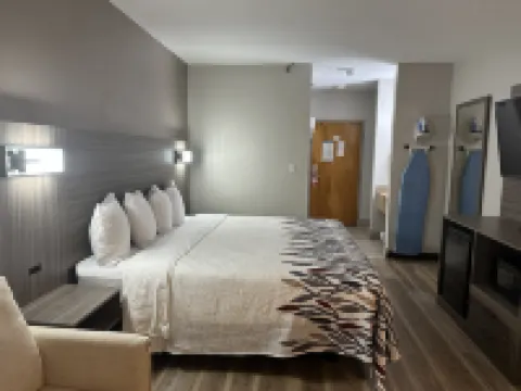 Red Roof Inn & Suites Middleborough Hotels in Middleboro