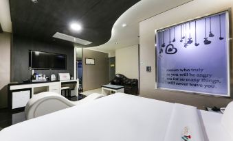 Cheonan 천안 토마토 무인텔(Cheonan Tomato Unmanned Tel) Hotel room