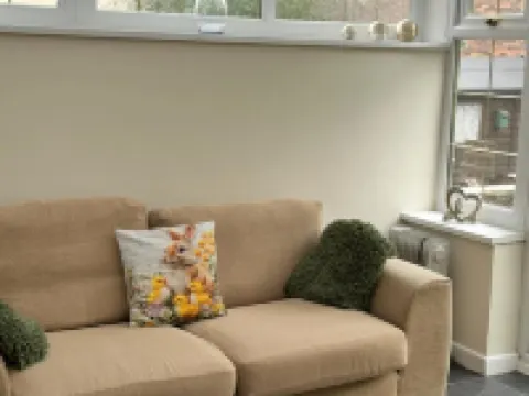 3 Bed House - Sleeps 6 - Parking - Garden - WIfi Neath otelleri