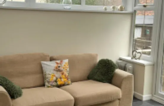 3 Bed House - Sleeps 6 - Parking - Garden - WIfi