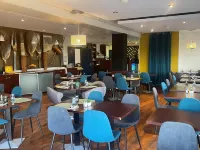 Kyriad Dijon Est - Mirande - Desayuno
