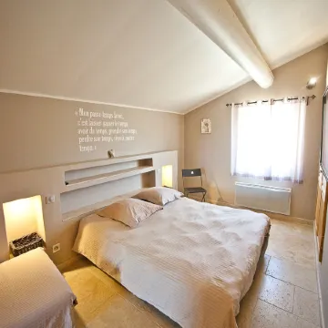 Villa in Lubéron with Saltwater Pool