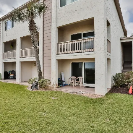 Oceanfront Townhouse With Shared Pools, Ocean View, Wifi, W/d, and Central AC