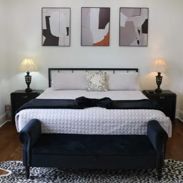 The Luxe High Roller! 2 bed apt in Metropolis near Harrah's Casino! Pet friendly