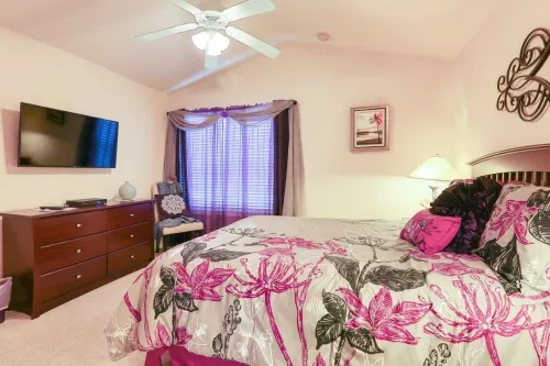 5 Star - 5BR/4 Bath Villa - Family home with Private pool /SPA, Close to Disney