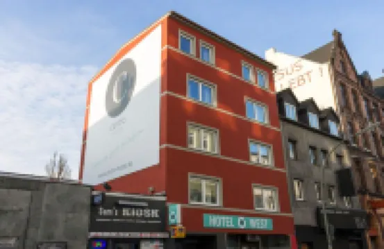 Hotel West Hotels near Reeperbahn