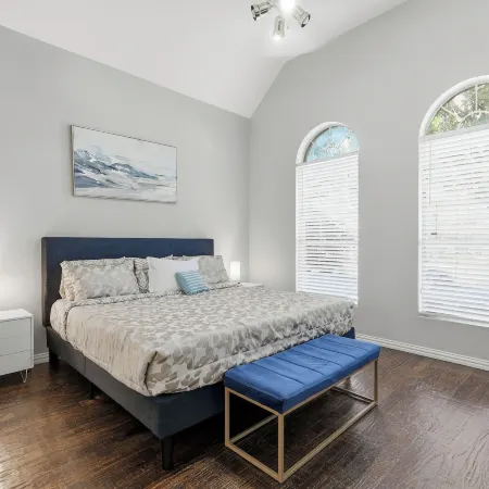 Luxe 3B Cozy and 5-Star Stay in Frisco