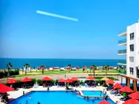 Beachfront Chalet in Porto Said, Egypt - Perfect Getaway - Hytter
