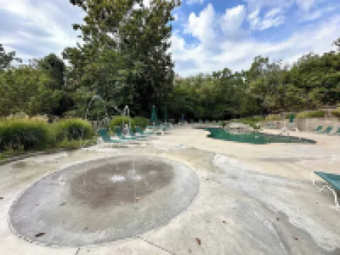 Serenity Now Quiet 4 Bdr Next to Margaritaville!