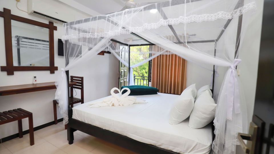 Yala Elegant Hotel