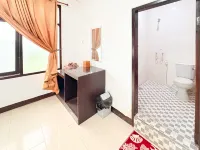 RedDoorz Near Jawa Timur Park 1