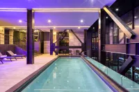 Downtown Designer Apartments by Uliv - Pools