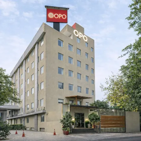 OPO Horizon Lyro, Formerly Known As Inde Hotel Отели рядом с достопримечательностью «Бизнес-центр DLF CyberHub»