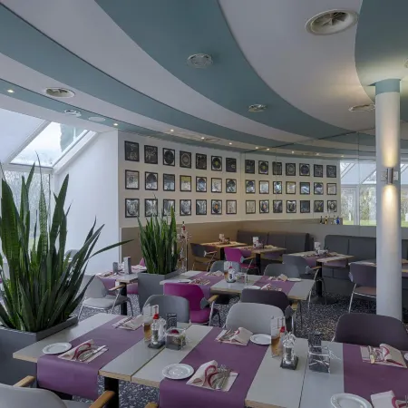 Globana Airport Hotel