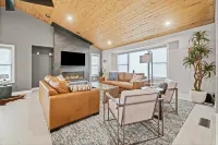 Spacious Park City Retreat With a Private Hot Tub