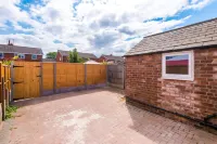 Pristine Home With Parking Ideal for Contractors - Boutique
