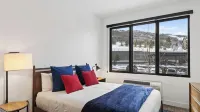 Pioche Peak by Avantstay Scenic Studio Retreat Spa Access Minutes to Skiing + Main Street