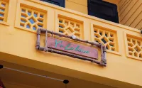 Y's La House