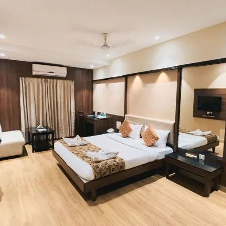 Lumbinis Grand Hotel