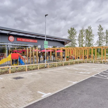 Premier Inn Milton Keynes (Willen Lake) Отели рядом с достопримечательностью «Железнодорожный вокзал Блетчли»