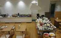 巖城皇冠山酒店 - 早餐