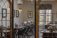 The Riverside, WorldHotels Distinctive