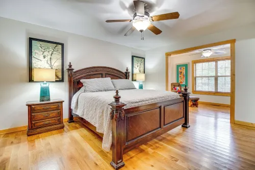 Norfork Lake Access: Cabin w/ Deck & Water View! - 3 étoiles
