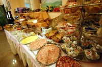 Hotel Leonardo - breakfast