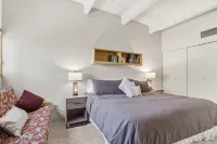 She305 Summit House East 1 Bedroom Condo - balcony