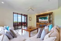 Recently Renovated Luxury Condo with Resort-Style Beach Club Access and Ocean Views
