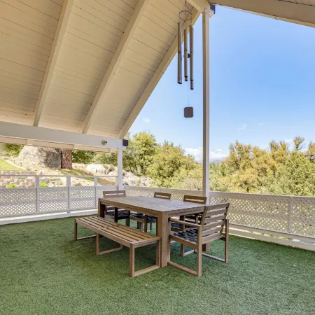 25-acre Hideaway in Oakhurst: Pet Friendly!
