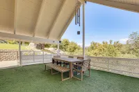 25-acre Hideaway in Oakhurst: Pet Friendly! - 2-Star