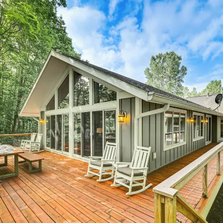 Riverwood South Haven Retreat on 10 Acres
