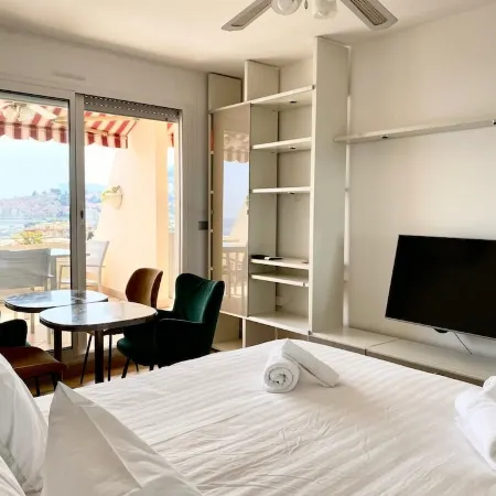 Exceptional Sea View 250m+ Terrace 25m² + Beds + Pool + Solarium