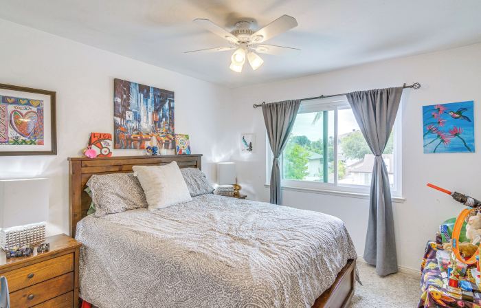 Calabasas Getaway Near Trails, Parks & the 101!