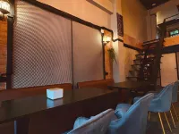 Friends Station Hostel & Cafe - Hostels