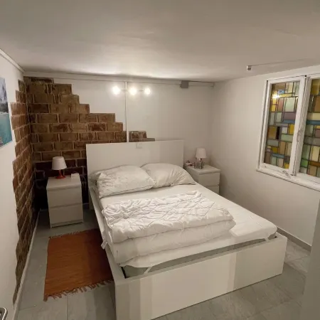 Cozy Furnished Basement Apartment